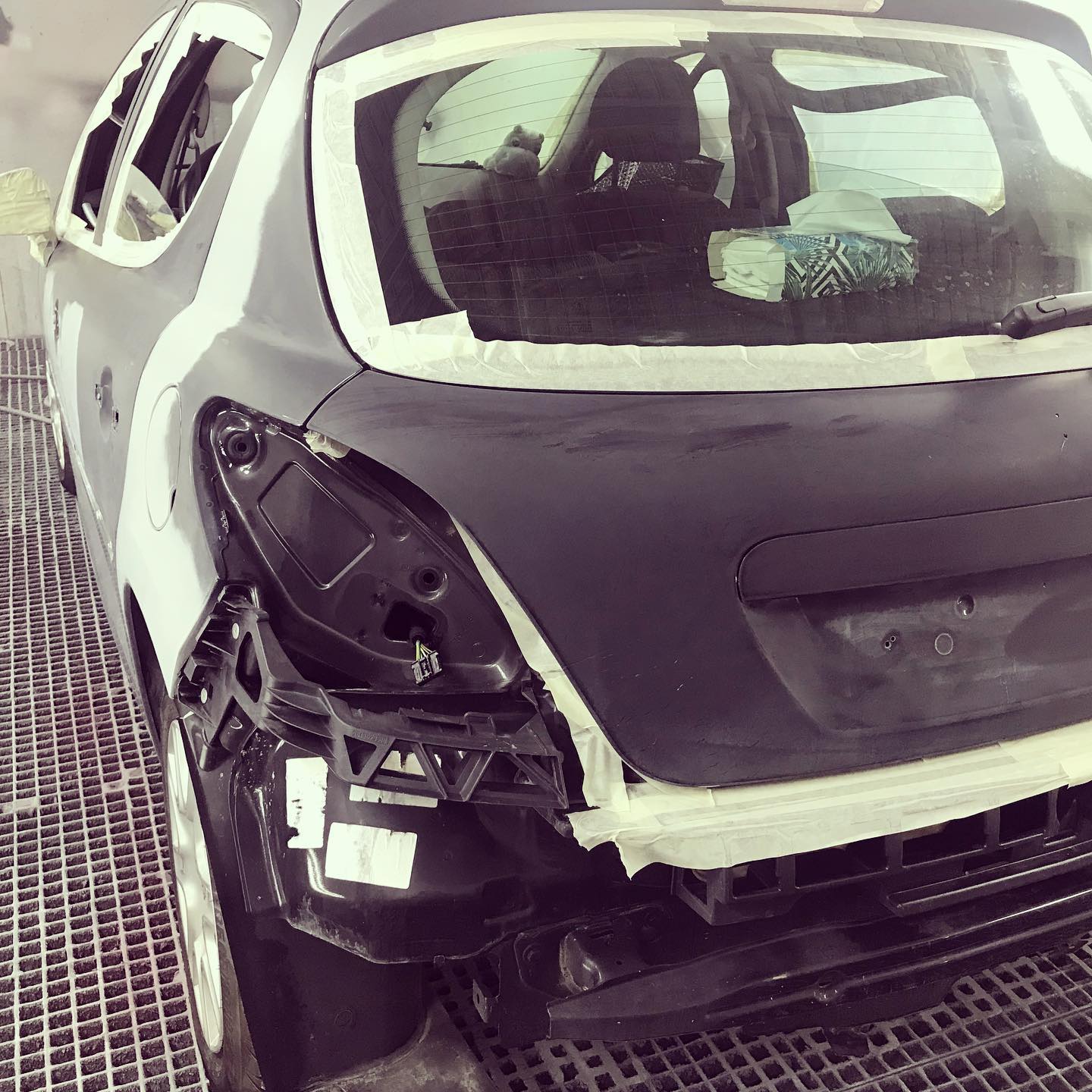 talleresaxarquia, chapa y pintura, mecanica, velez malaga, compañias de seguros, siniestros, pintado de coches, reparacion de plasticos, taller, taller concertado, reparacion de vehiculos, 